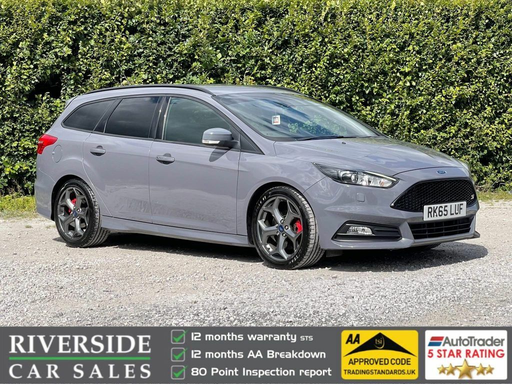 Compare Ford Focus 2.0T Ecoboost St-3 Euro 6 Ss RK65LUF Grey