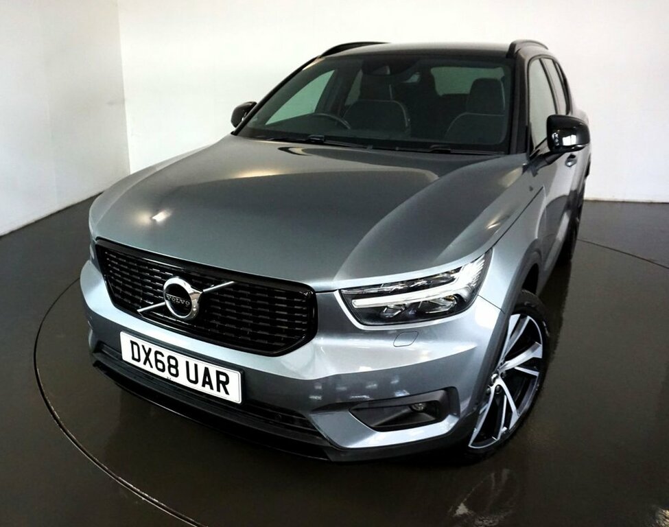 Compare Volvo XC40 2.0 T4 R-design Pro Awd 5D-1 Owner From DX68UAR Grey