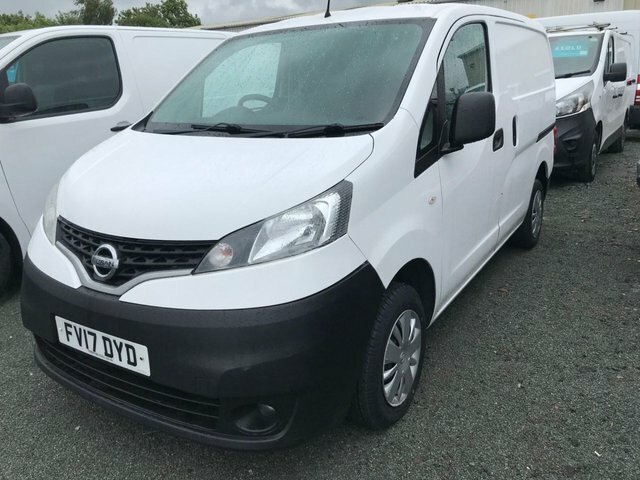 Compare Nissan NV200 1.5 Dci Acenta 90 Bhp FV17DYD White