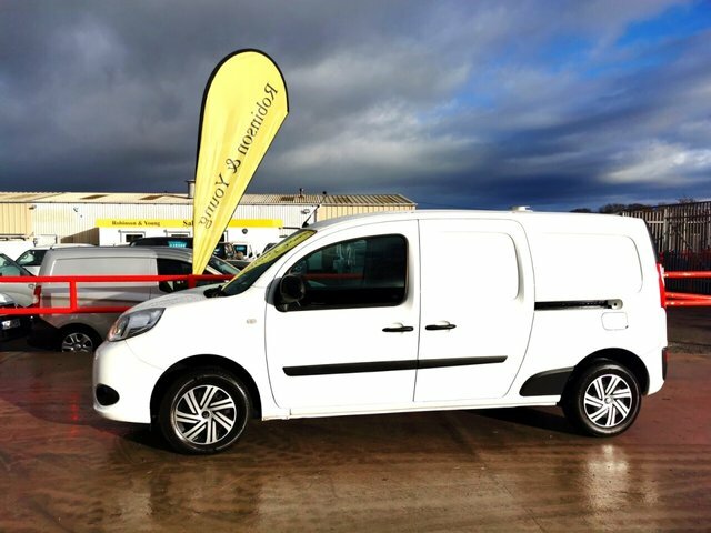 Compare Renault Kangoo 1.5 Ll21 Business Plus Energy Dci 90 Bhp AY19UHV White
