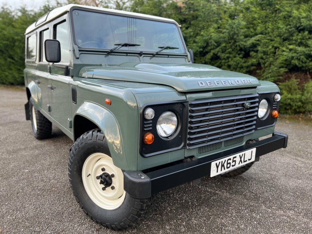 Compare Land Rover Defender 110 110 2.2 Tdci YK65XLJ Green