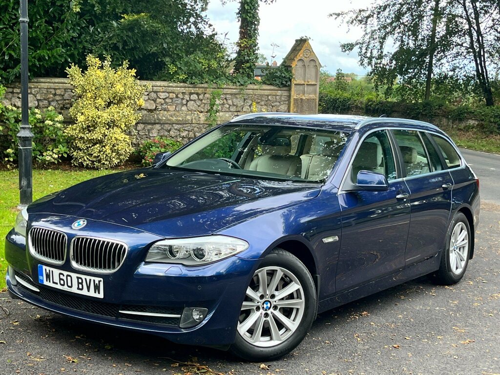 BMW 5 Series Estate Blue #1