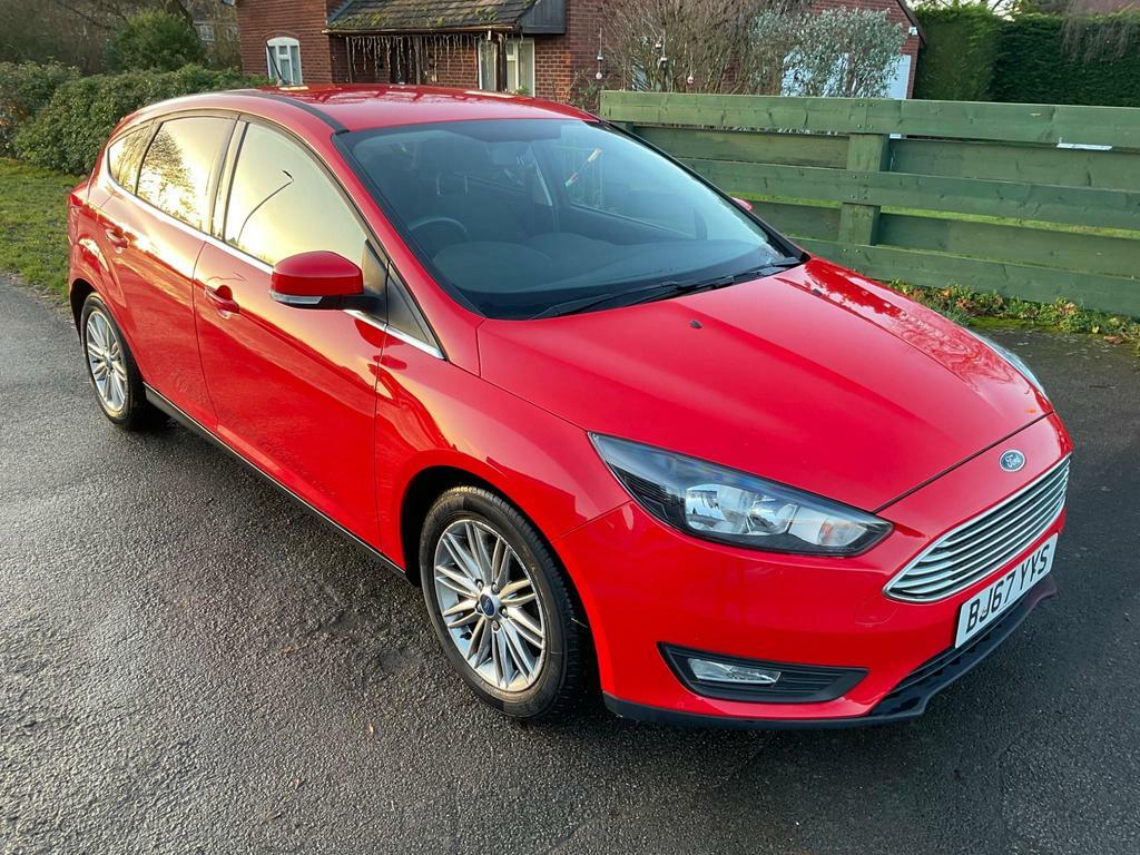 Compare Ford Focus 1.0T Ecoboost Zetec Edition Euro 6 Ss BJ67YYS Red
