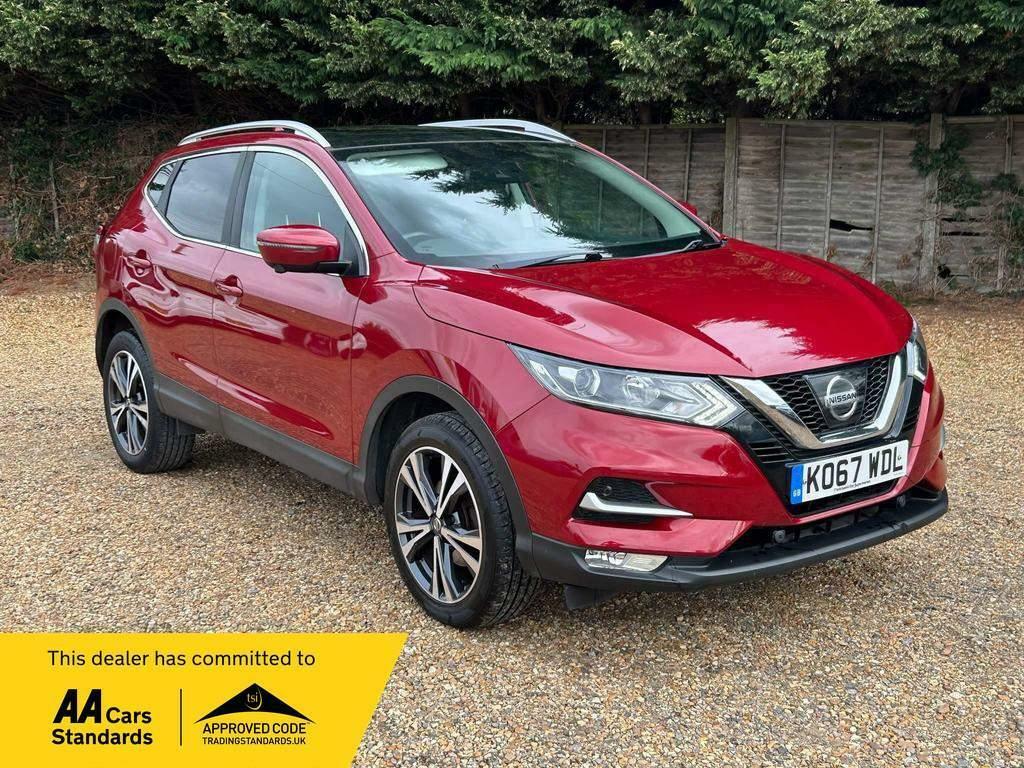 Compare Nissan Qashqai 1.5 Dci N-connecta Euro 6 Ss K067WDL Red