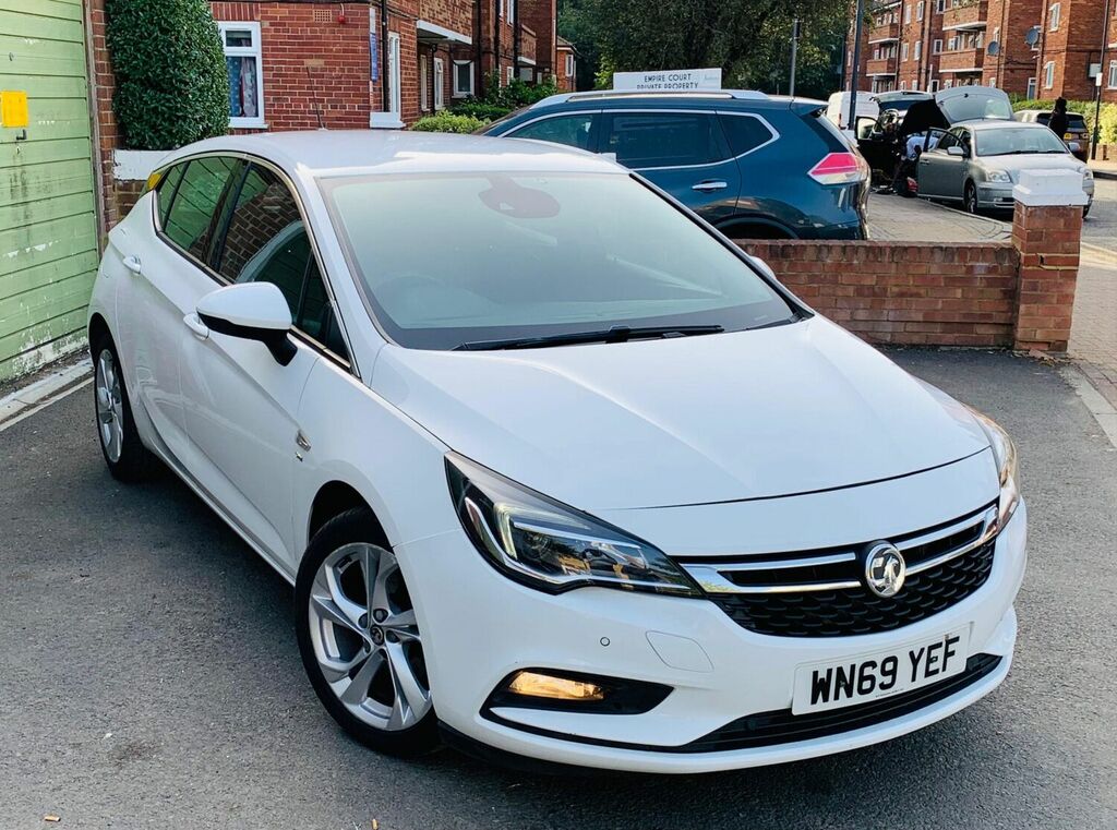 Compare Vauxhall Astra Astra Sri T Ss WN69YEF White
