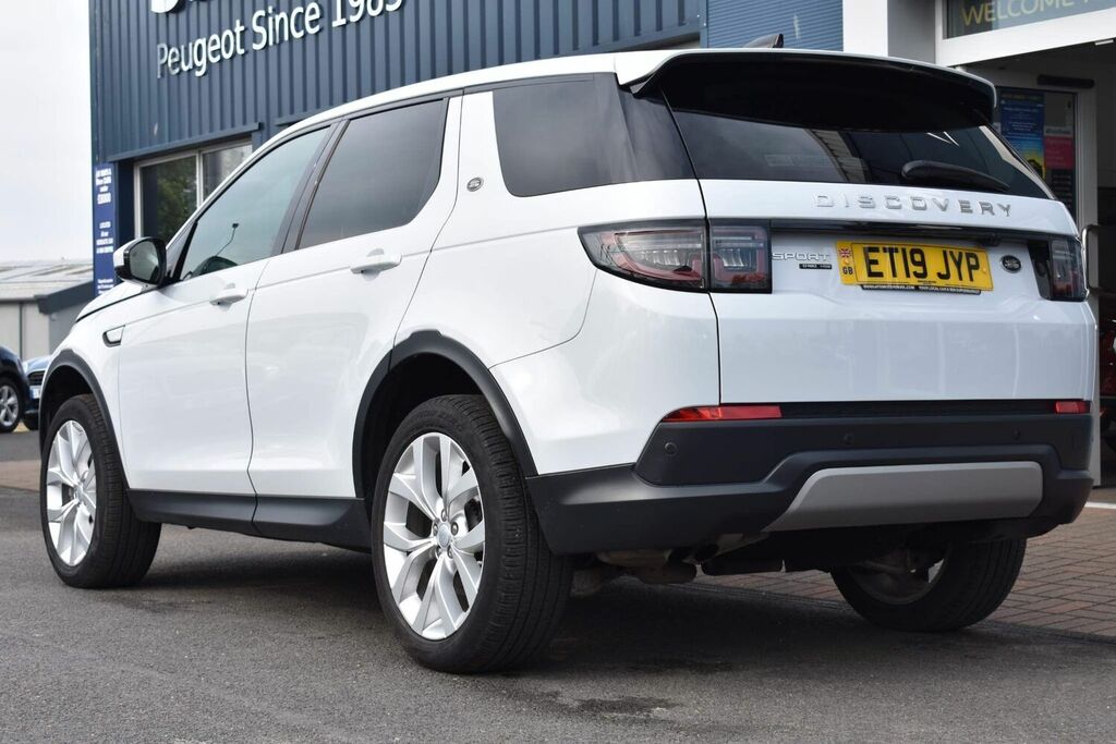 Compare Land Rover Discovery Sport Suv ET19JYP White