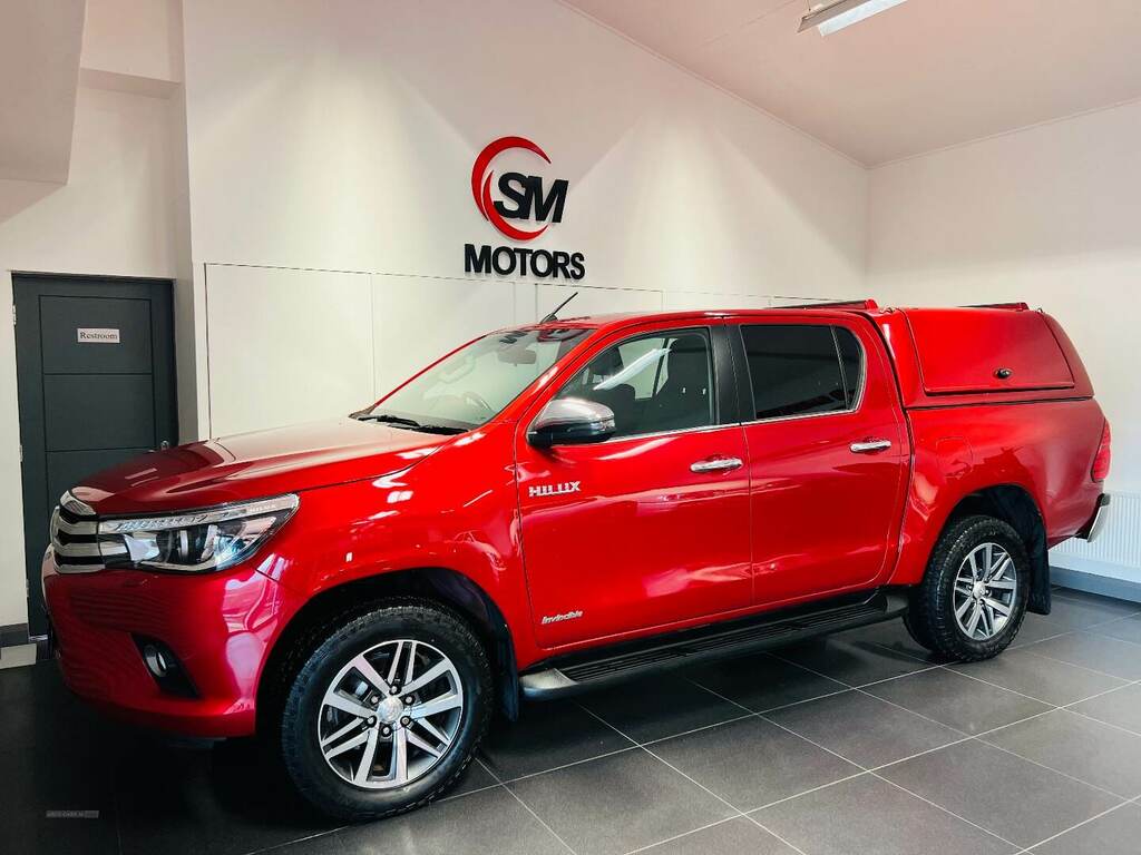 Compare Toyota HILUX Invincible Dcab Pick Up SK20UUV Red