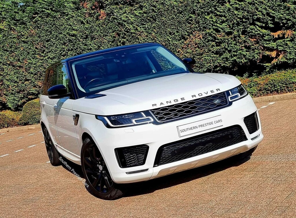 Compare Land Rover Range Rover Sport 2.0 P400e 13.1Kwh Hse Dynamic 4Wd Euro 6 Ss FR11DAZ White
