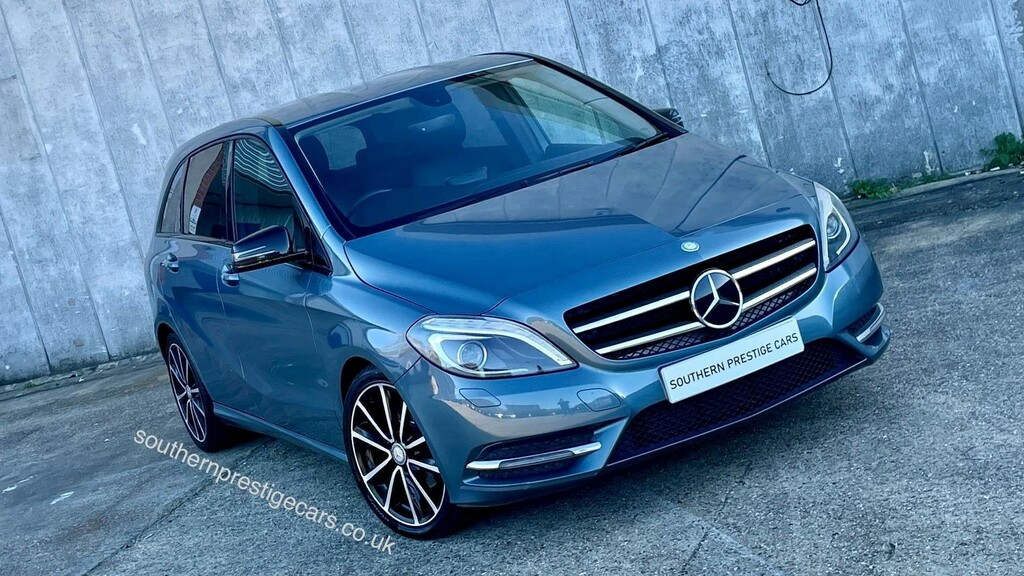 Compare Mercedes-Benz B Class 1.8 Blueefficiency Sport Euro 5 Ss HV13HCL Blue