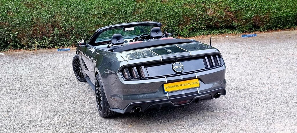 Compare Ford Mustang 5.0 V8 Gt Selshift N18SWN Grey