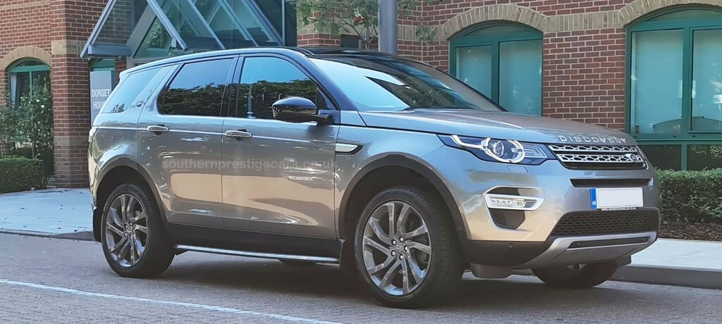 Compare Land Rover Discovery Sport Suv VK66ECW 