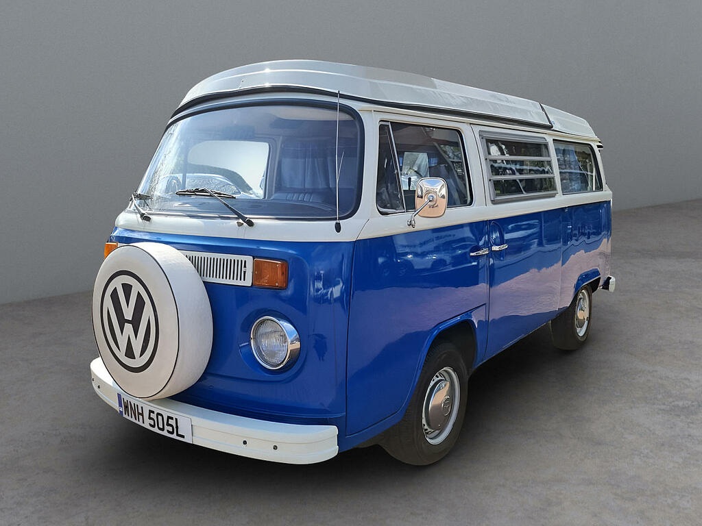 Volkswagen Transporter Estate Blue #1