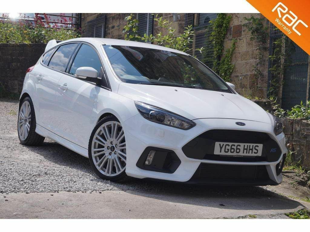 Compare Ford Focus 2.3T Ecoboost Rs Awd Euro 6 Ss YG66HHS White