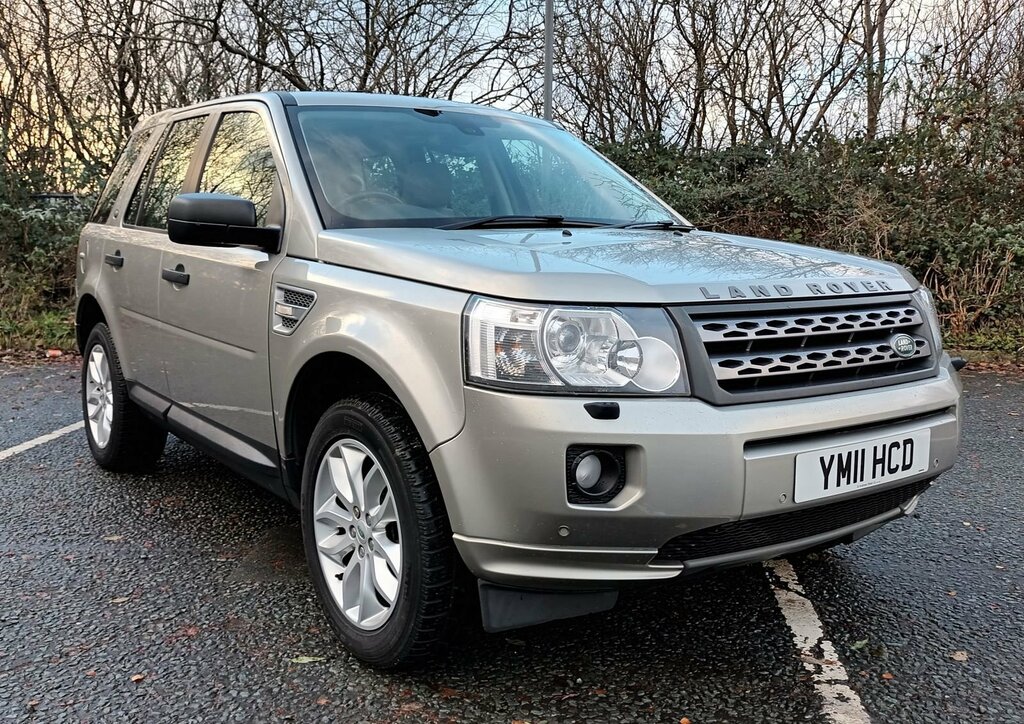 Compare Land Rover Freelander 2 2.2 Td4 Hse Suv 4Wd Euro 5 Ss YM11HCD Gold