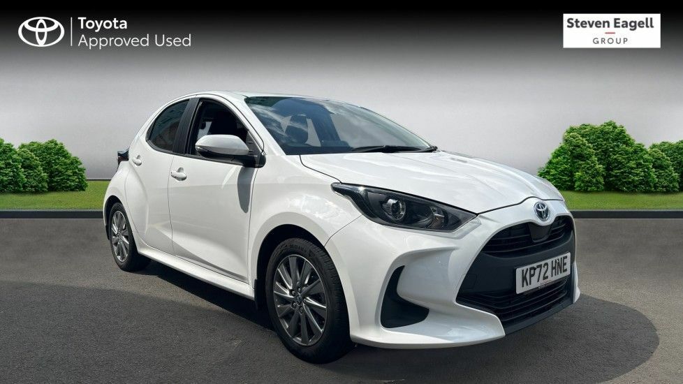 Compare Toyota Yaris 1.5 Vvt-h Icon E-cvt Euro 6 Ss KP72HNE White