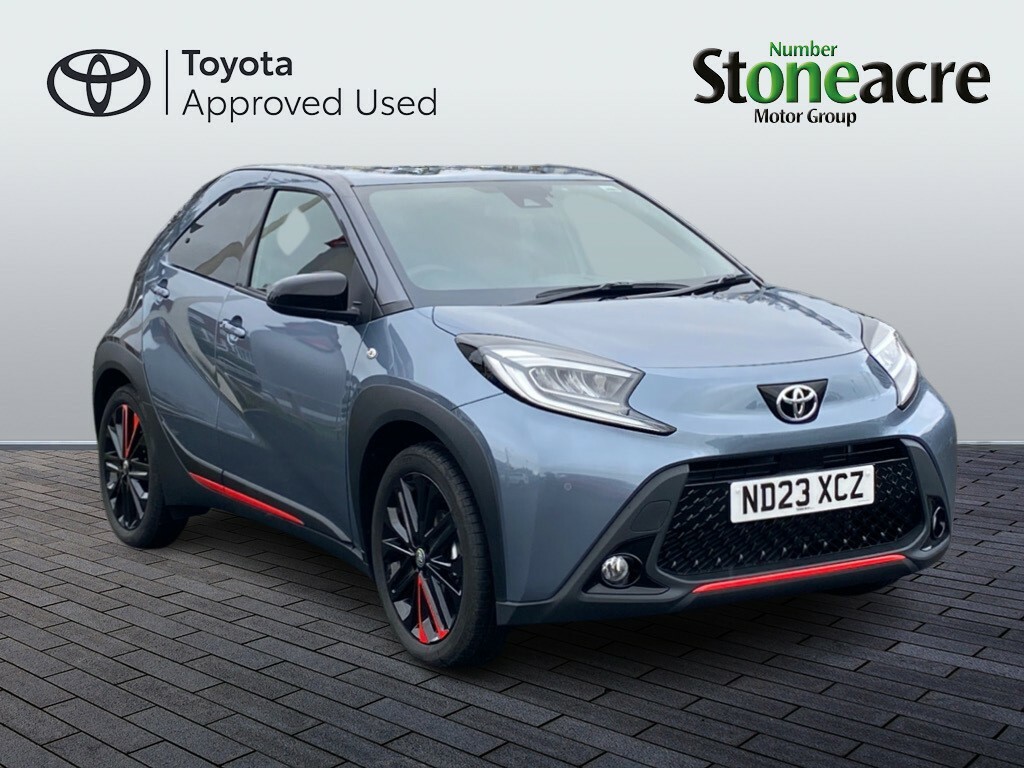 Compare Toyota Aygo X 1.0 Vvt-i Undercover ND23XCZ Grey