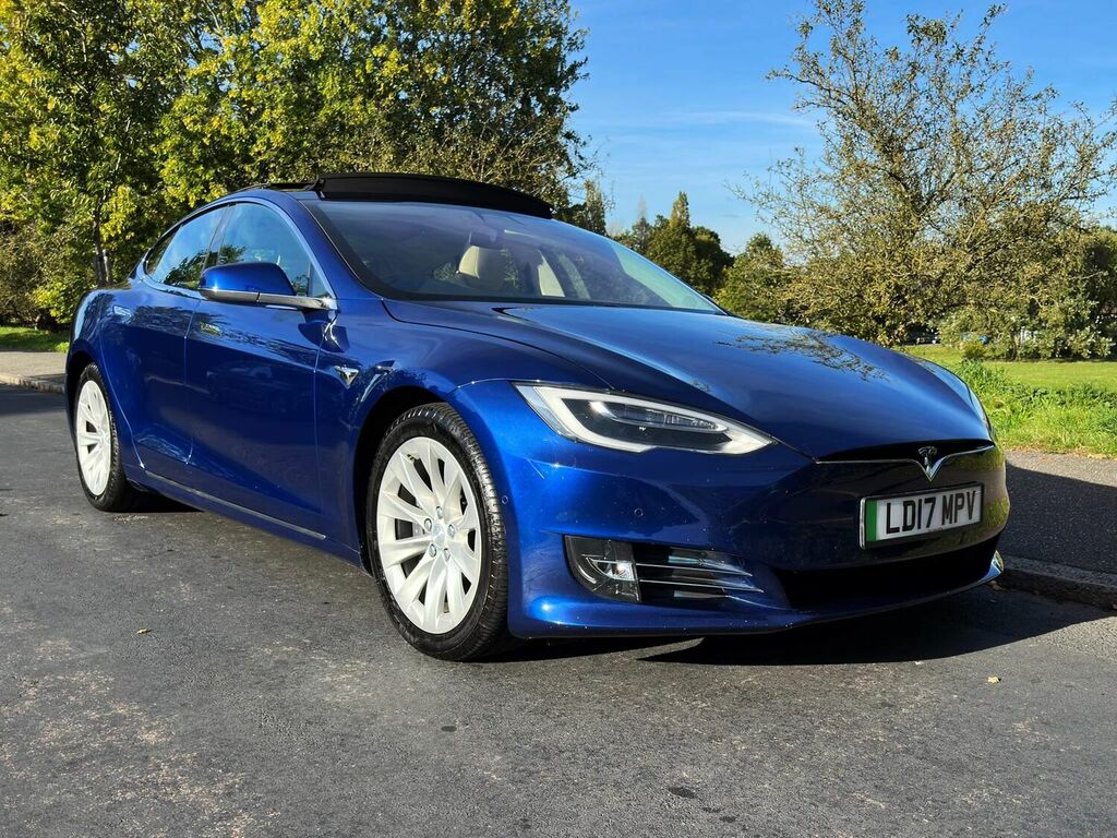 Compare Tesla Model S Hatchback 90D Dual Motor Executive Edition LD17MPV Blue