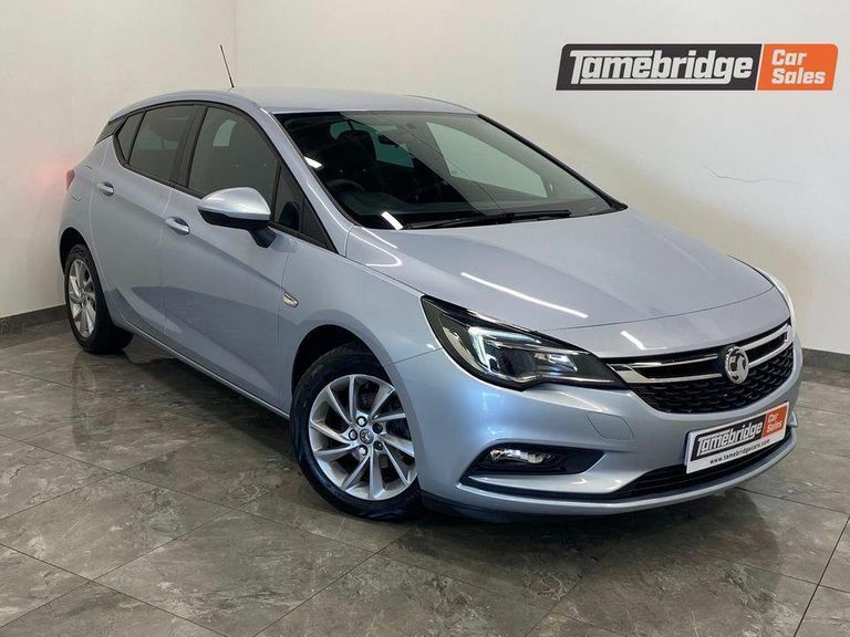 Compare Vauxhall Astra 1.5 Turbo D Business Edition Nav Euro 6 Ss NA70ZPY 