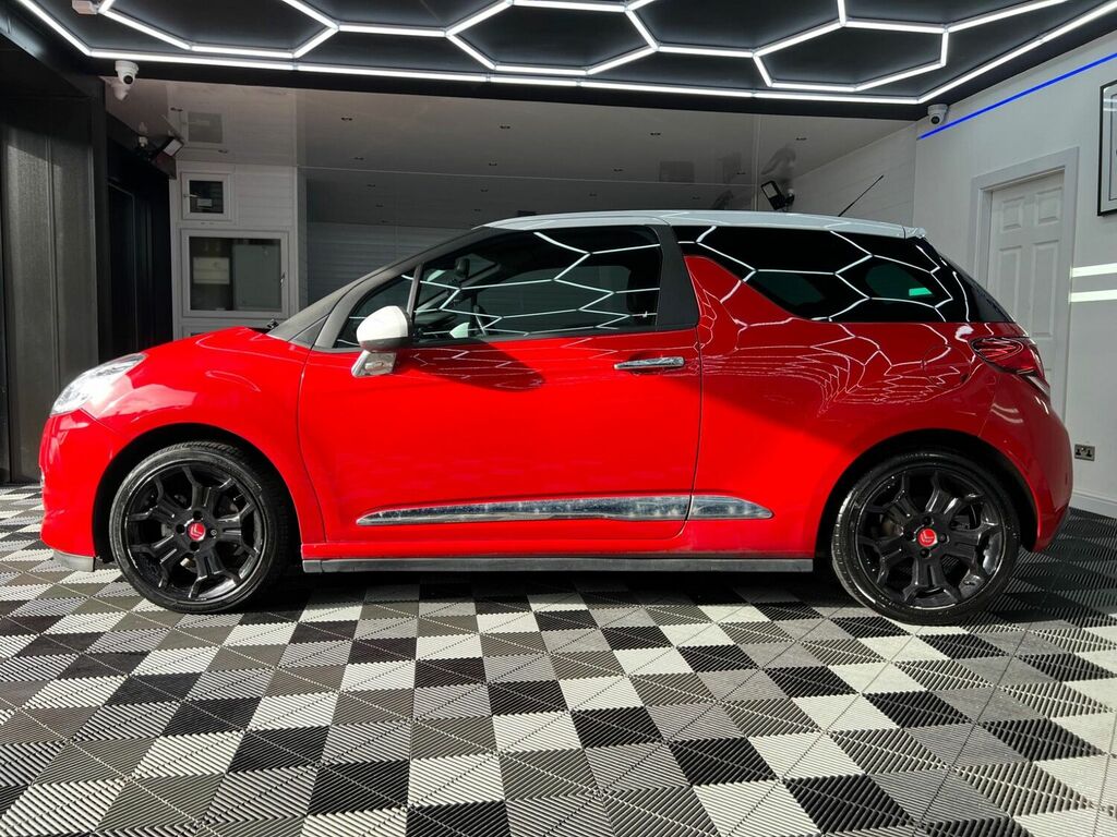 Compare Citroen DS3 Dstyle Plus YL12EEN Red
