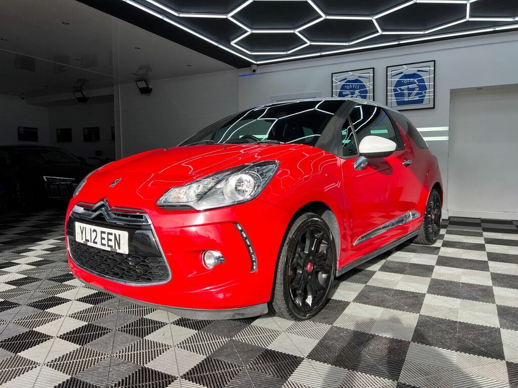 Compare Citroen DS3 Dstyle Plus YL12EEN Red