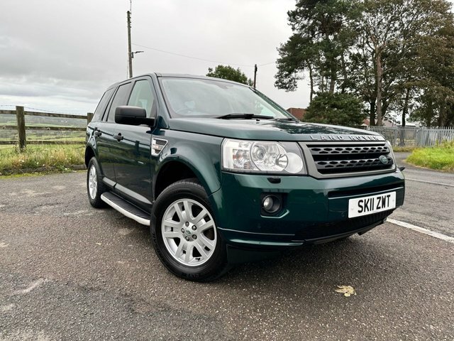 Compare Land Rover Freelander 2.2 Td4 Xs 150 Bhp SK11ZWT Green