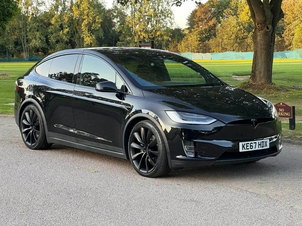 Compare Tesla Model X 4X4 75D Dual Motor Executive Edition 4Wde 5 KE67HDX Black