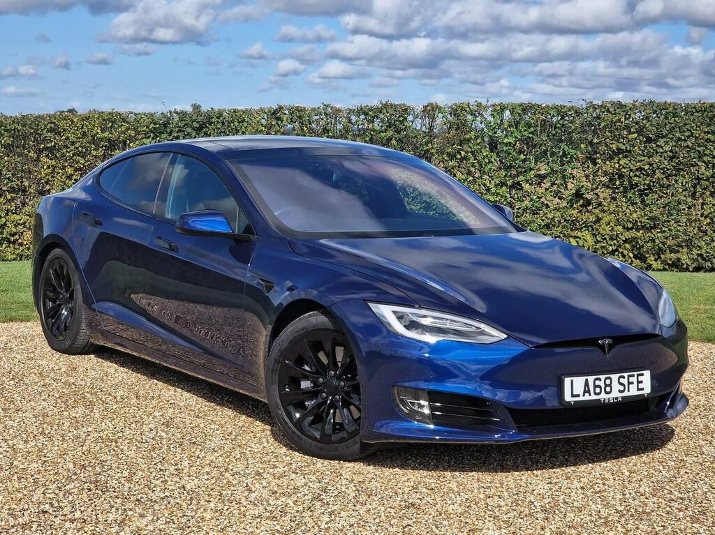 Compare Tesla Model S Hatchback 75D Dual Motor Executive Edition LA68SFE Blue