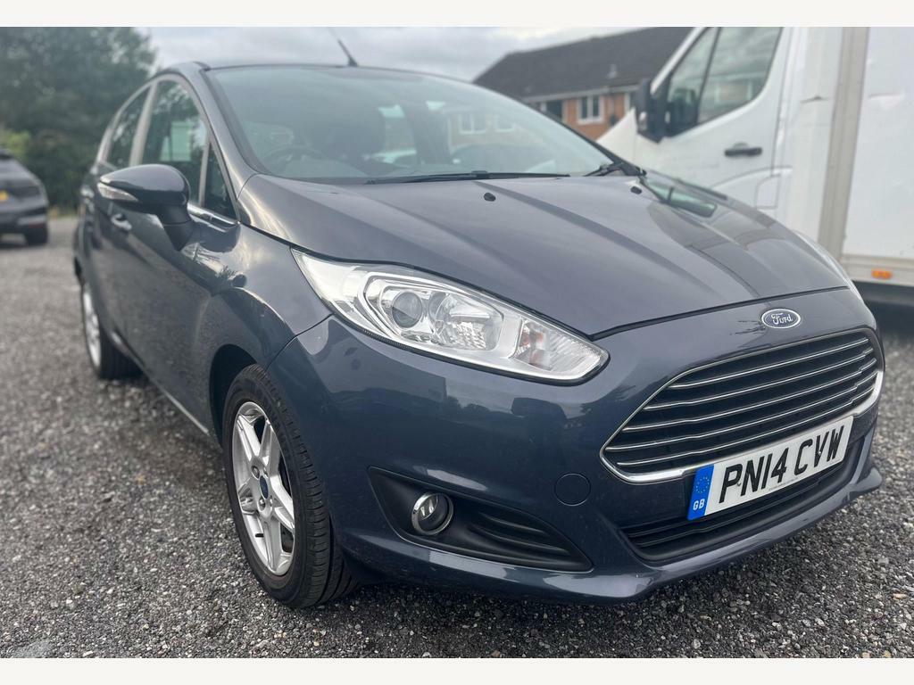 Compare Ford Fiesta 1.0T Ecoboost Zetec Euro 5 Ss PN14CVW Grey