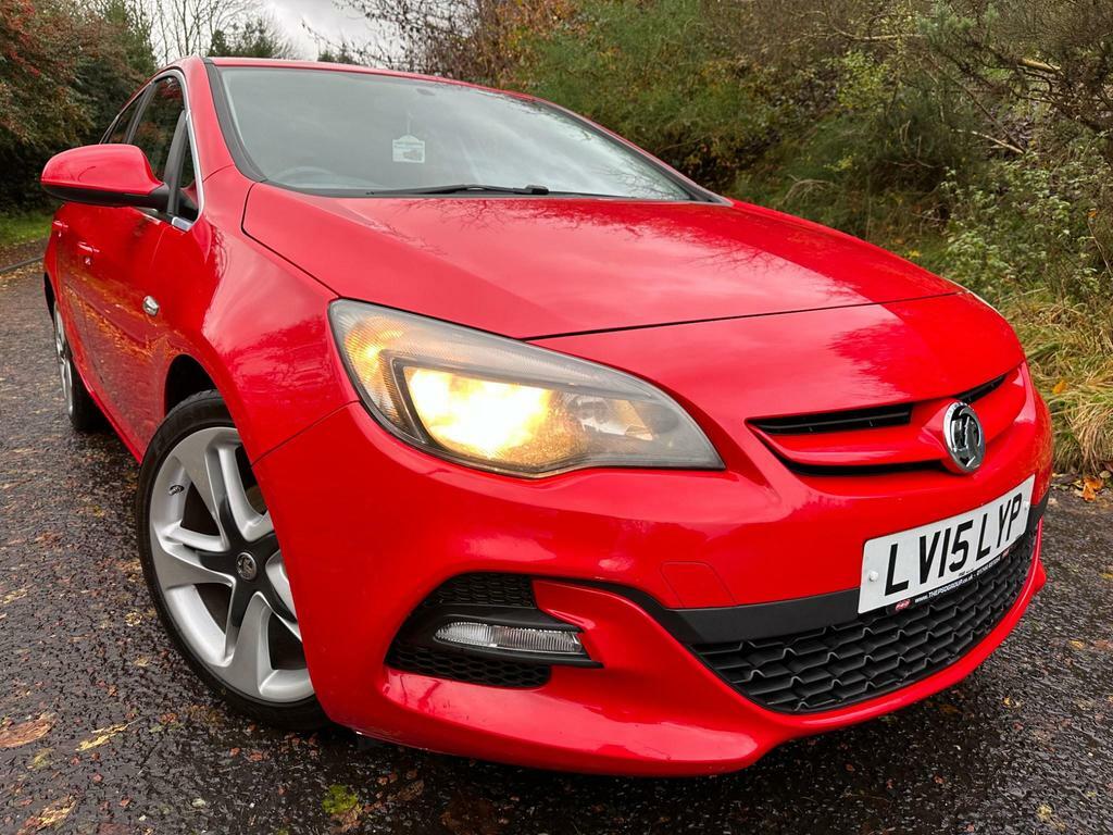Compare Vauxhall Astra 1.6 16V Limited Edition Euro 5 LV15LYP Red