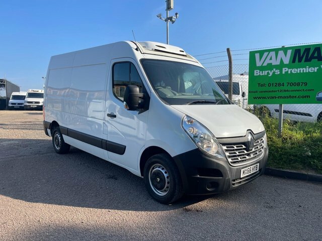 Compare Renault Master 2.3L Mm35 Business Dci Sr Pv 0D 125 Bhp MX66HYB White