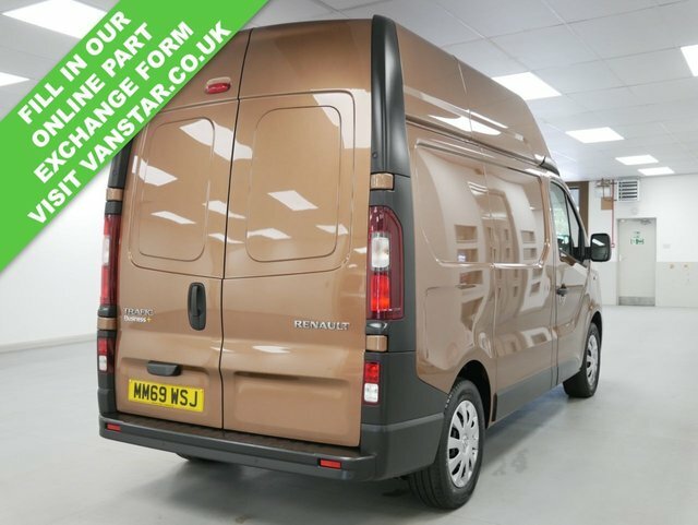 Compare Renault Trafic 30 2.0 Dci 145 High Roof Business Plus Air Con MM69WSJ Brown