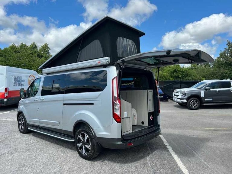Compare Ford Transit Custom 2.0 Ecoblue 170Ps Low Roof Active Van WA72EYF Silver