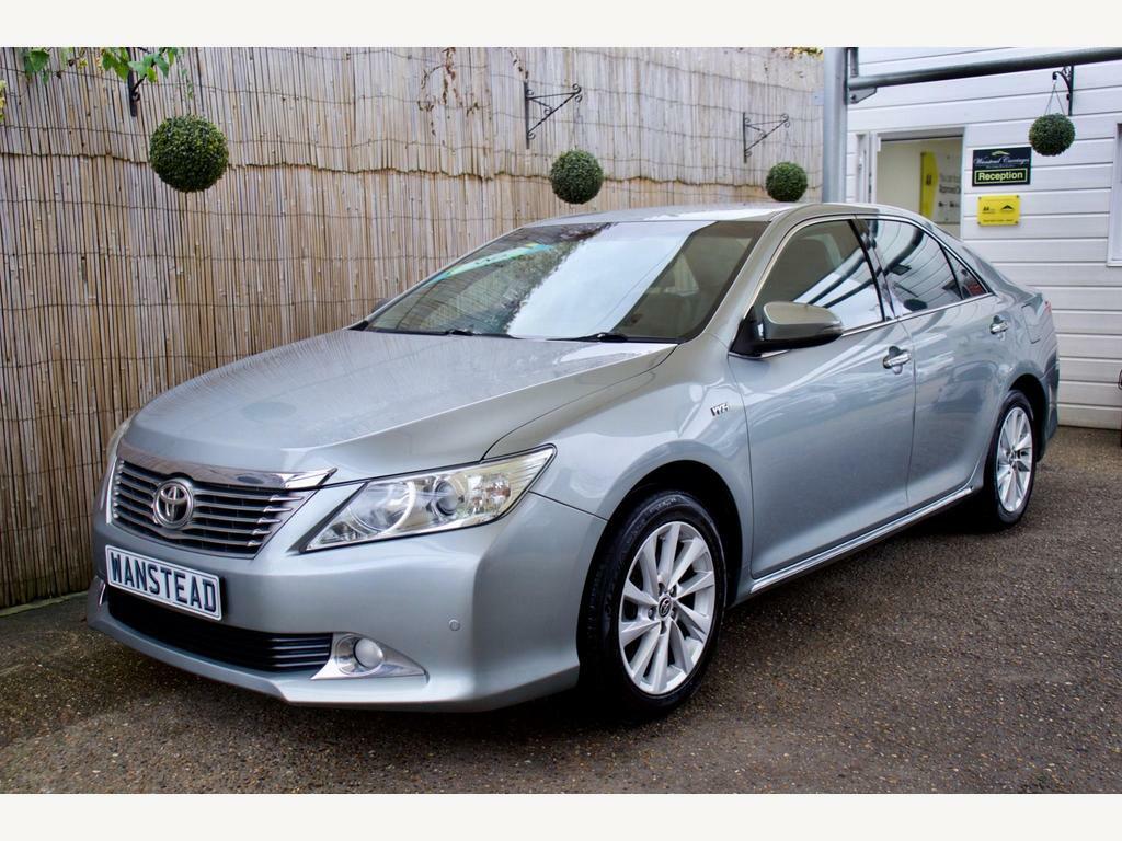 Compare Toyota Camry 2.0 Limited Edition..leather..ulez  Silver