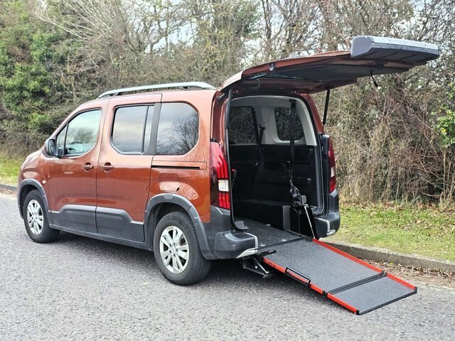 Peugeot Rifter 3 Seat Wheelchair Accessible Disabled Access Ramp Brown #1