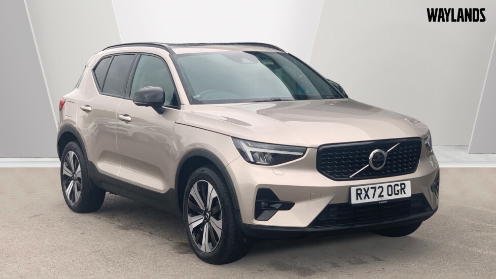 Compare Volvo XC40 Recharge Ultimate, T5 Plug-in Hybrid RX72OGR 