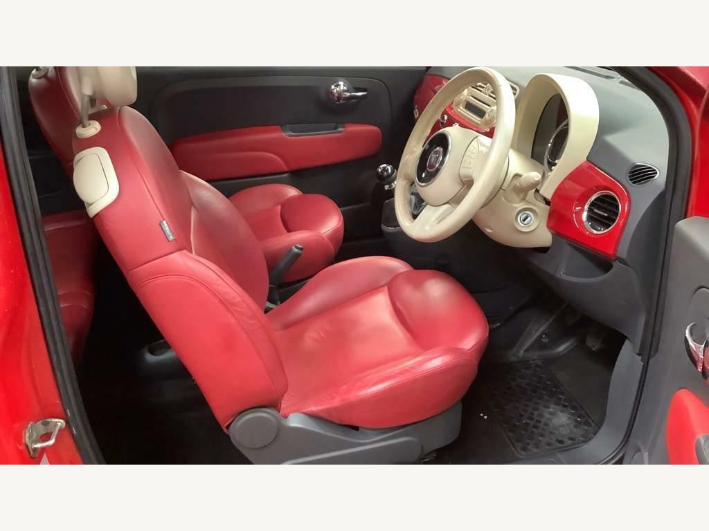 Compare Fiat 500 Lounge PE08JOJ Red