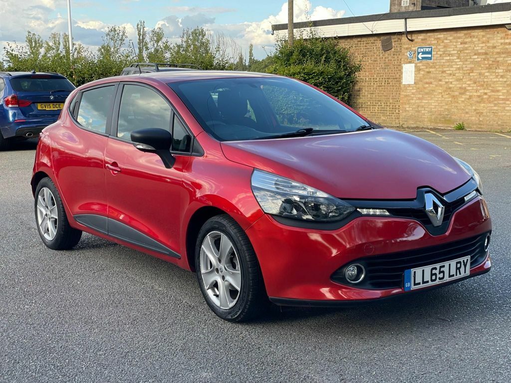 Compare Renault Clio 1.2 16V Play Euro 6 LL65LRY Red