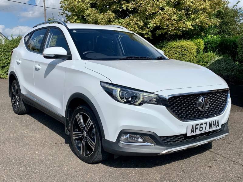 Compare MG ZS 1.5 Vti-tech Exclusive AF67WHA White