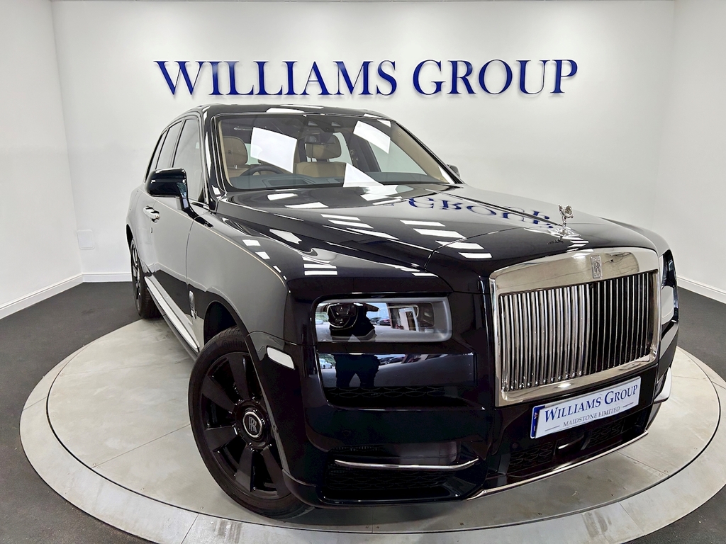 Compare Rolls-Royce Cullinan Cullinan V12 VU68PAO Black