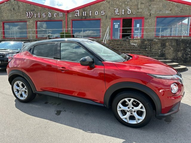 Compare Nissan Juke 1.0 Dig-t N-connecta 116 Bhp MA20ZZV Red