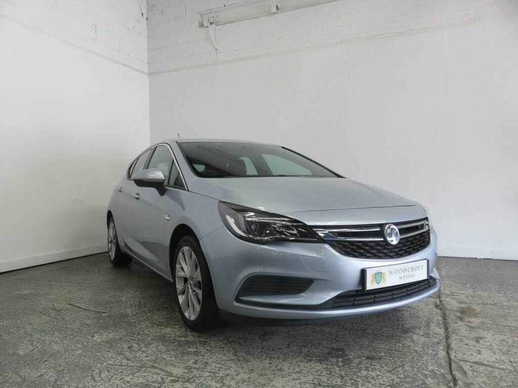 Compare Vauxhall Astra Hatchback 1.4 DW16ESV Silver