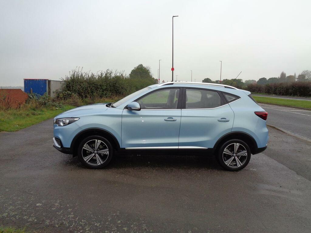 Compare MG ZS 44.5Kwh Exclusive FH69OLG Blue