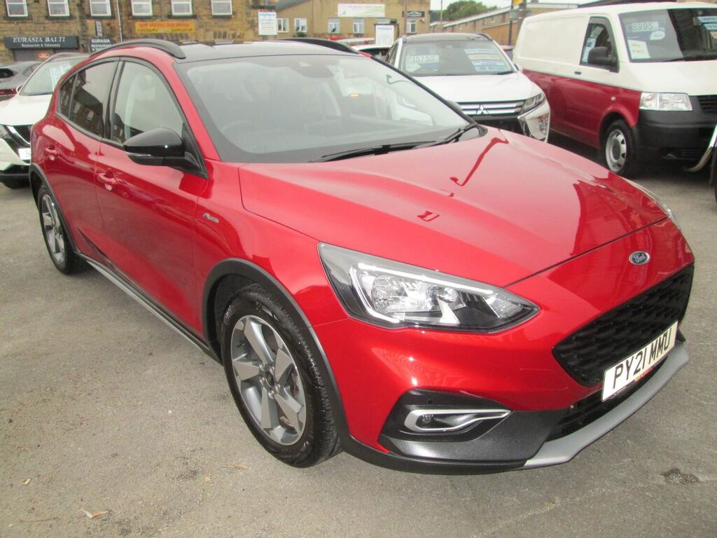 Compare Ford Focus Hatchback PY21MMU Red