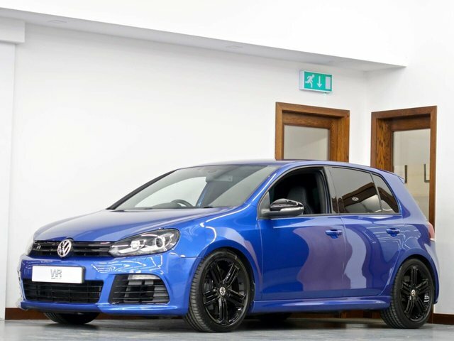 Compare Volkswagen Golf Tsi R 4Motion Dsg YJ60UCU Blue