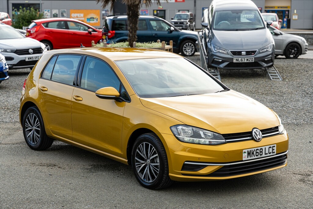 Compare Volkswagen Golf 1.6 Se Nav Tdi MK68LCE Yellow
