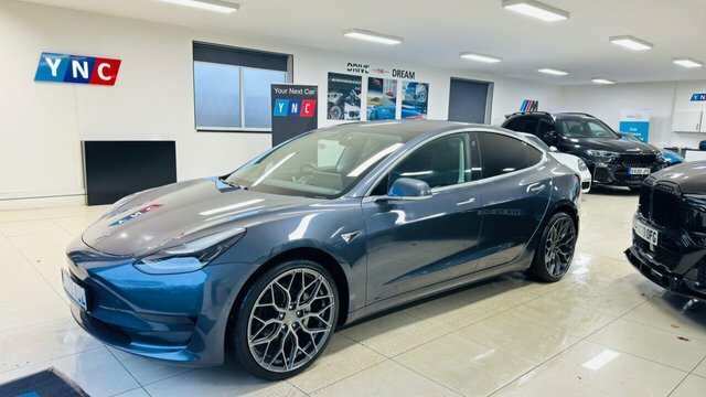 Compare Tesla Model 3 0L Standard Range LD70AUL Grey