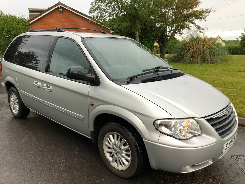 Compare Chrysler Voyager LX SJ07MZT Silver