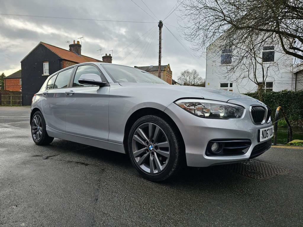 Compare BMW 1 Series 118D Sport ND67OOA Silver