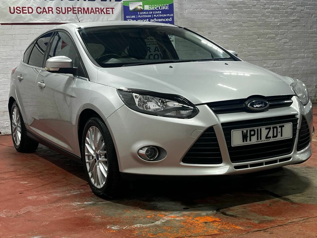 Compare Ford Focus 1.6 Zetec 124 Bhp WP11ZDT Silver