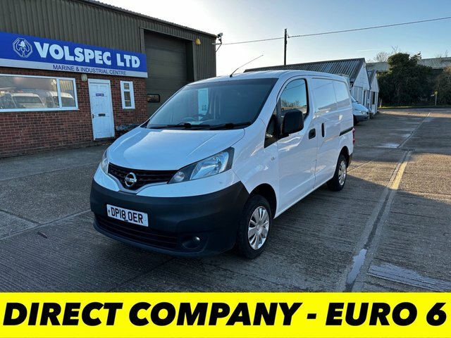 Compare Nissan NV200 Acenta DP18OER White